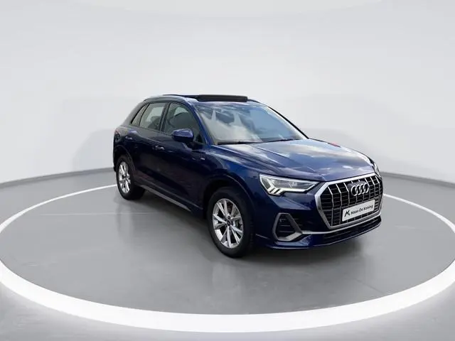 Audi Q3 45 TFSIe 180kW/245PK S Line · Panoramadak · Camera · Apple/Android Car Play · Drive select ·...