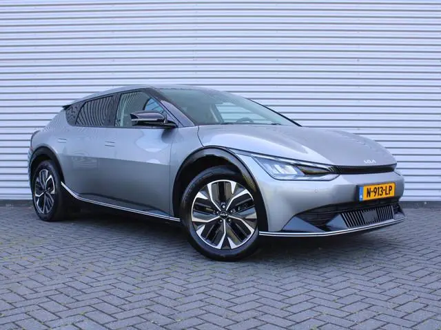 Kia EV6 Plus 77.4 kWh | Stuur-/stoelverwarming + ventilatie | Elektr. stoelverstelling + achterklep...