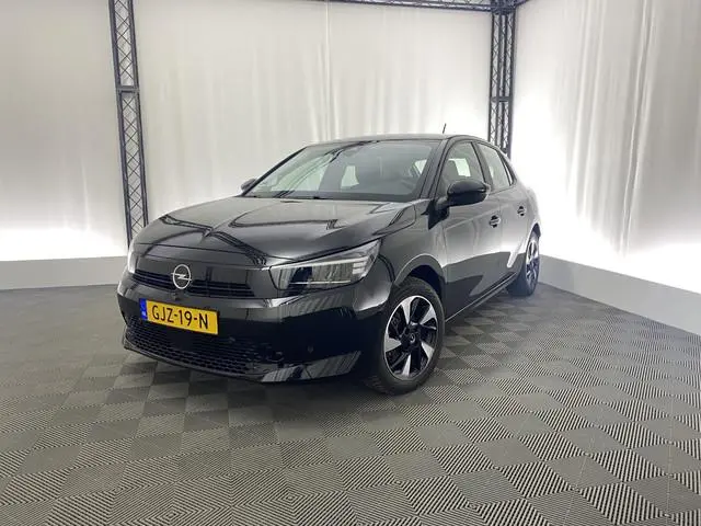 Opel Corsa Electric 50 kWh | Apple carplay | Navigatie | Camera | Dodehoek | Cruise | LED | Rijstroo...
