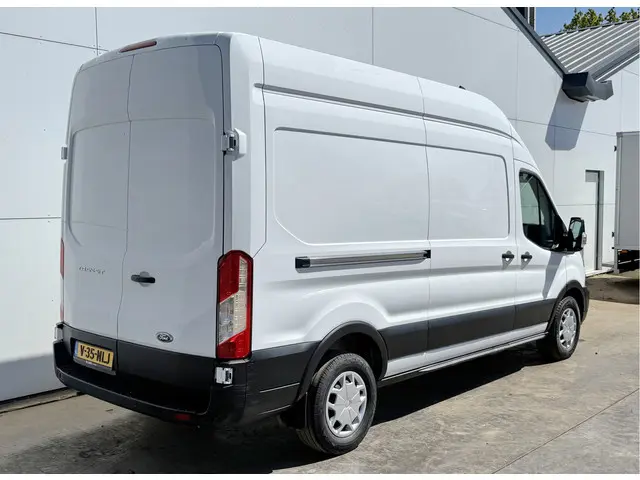 Ford Transit 350 2.0 TDCI 170PK L3H3 Airco Cruise Control Parkeersensoren Bluetooth Voorruitverwarmi...