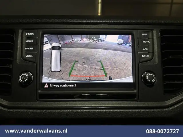Volkswagen Crafter 2.0 TDI L3H2 L2H1 Euro6 Airco | Camera | Navigatie | Apple Carplay | Stoelverwarm...