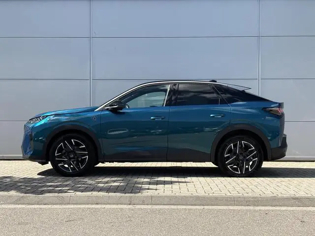 Peugeot 3008 1.2 Hybrid 136 GT | Camera | Adaptieve cruise control | Stoel/stuurverwarming | Apple C...