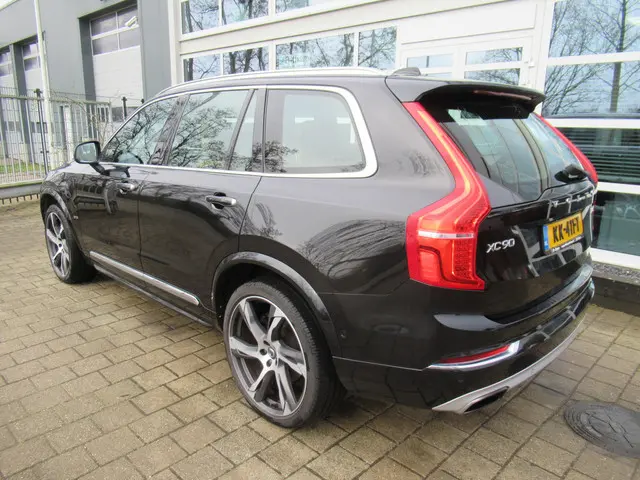Volvo XC90 T8 Twin Engine, Inscription, 7-Pers., Full Options, Dubbele set velgen