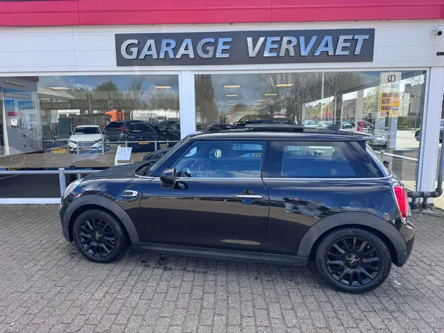 MINI Mini 1.5 Cooper Pepper Serious Business