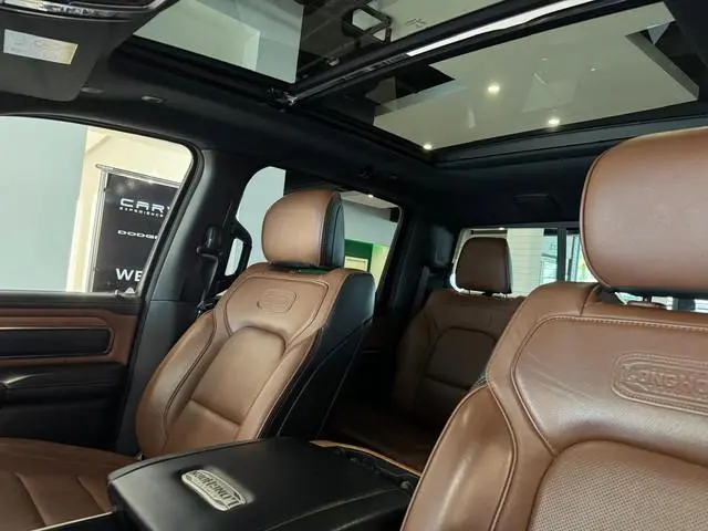 Dodge Ram Van