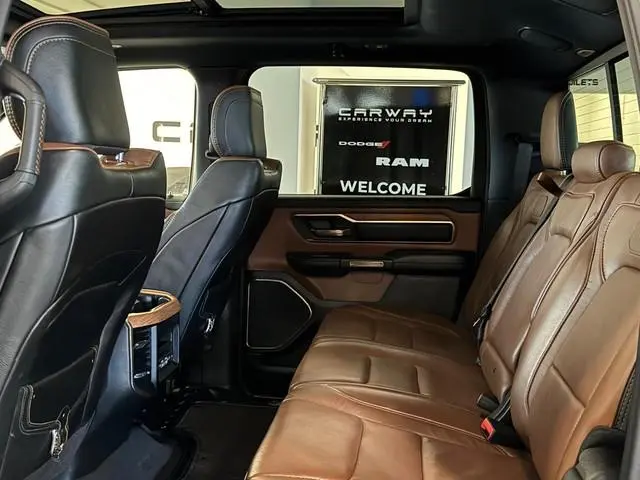 Dodge Ram Van