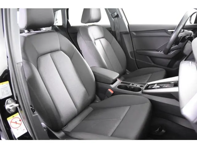 Audi A3 Sportback 30 TFSI *1ste Eigenaar*Navigatie*Stoelverwarming*Keyless*