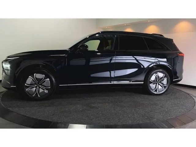XPENG G9