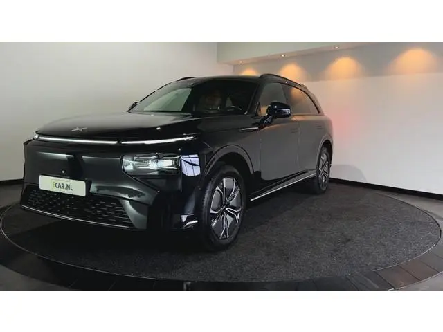XPENG G9