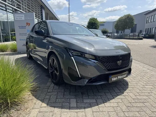 Peugeot e-308