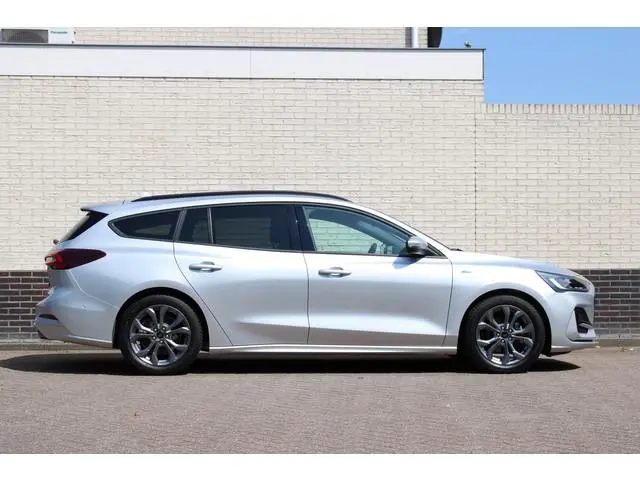 Ford Focus Wagon 1.0 EcoBoost Hybrid ST Line X | BLIS | Head-Up | Trekhaak | Adaptieve cruise