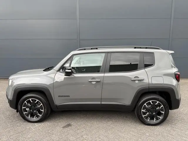 Jeep Renegade 4xe 240 Plug-in Hybrid Electric Trailhawk (Navigatie - LED - Keyless Entry - Parkeerse...