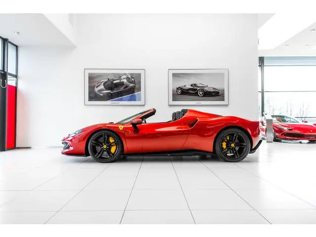 Ferrari 296 GTS ~Ferrari Munsterhuis~