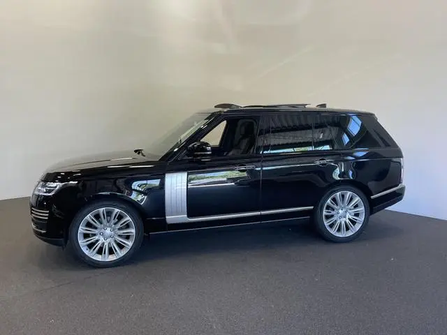 Land Rover Range Rover 3.0 TDV6 Autobiography Trekhaak Panoramadak Navigatie Apple Carplay/Android A...