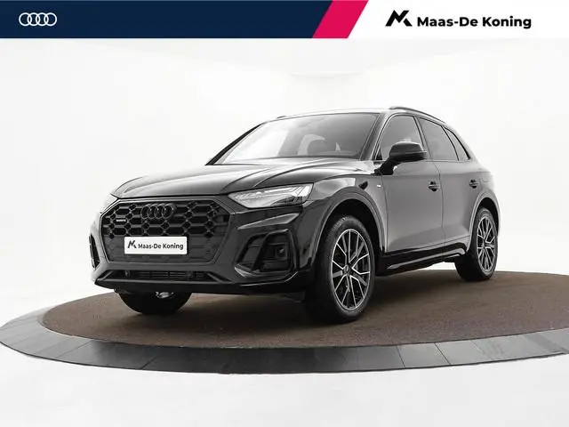 Audi Q5 50 TFSIe 299pk S-tronic S edition · Camera · Wegklapbare Trekhaak · Apple/Android Car Play ·...