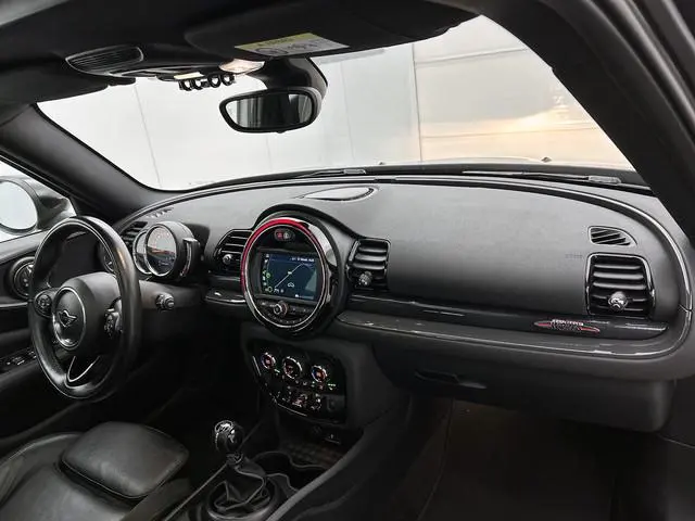 MINI Mini Clubman 1.5 One Business Edition / Airco-ecc / Navigatie / Panorama schuifdak / Leder / Cr...