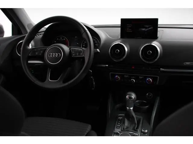 Audi A3 Sportback 35 TFSI 150pk Automaat S-Line Sport  Climate Control Parkeer sensoren Full Led Sto...