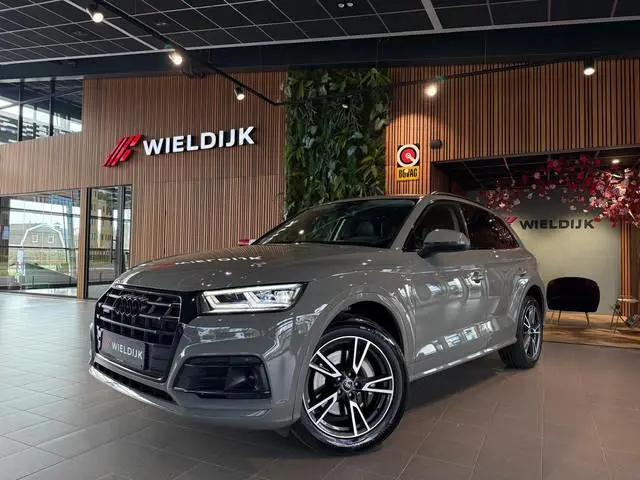 Audi Q5 50 TFSI e quattro S edition Camera SOH 93% Optiek-pakket Titaniumzwart