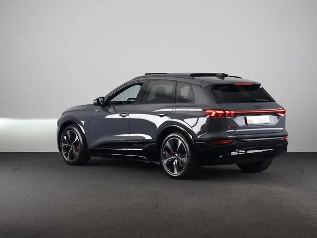 Audi SQ6 e-tron