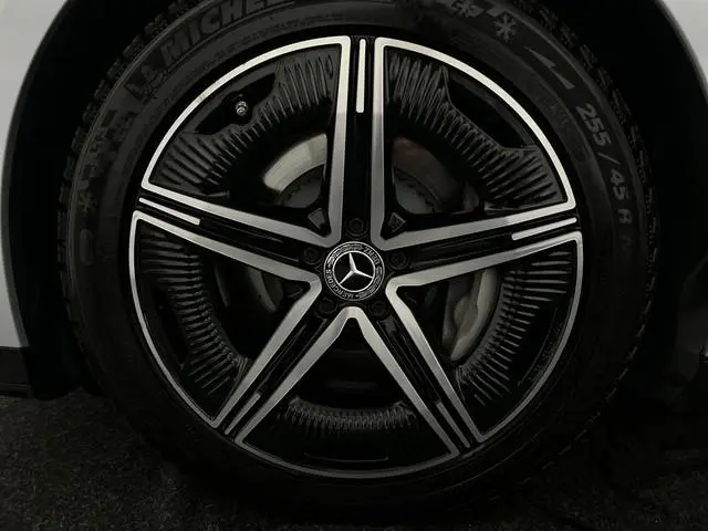 Mercedes-Benz EQE 350 4Matic AMG Line 89 kWh Distronic, Nightpakket, KeylGo Soh (batterijcheck) Waar...