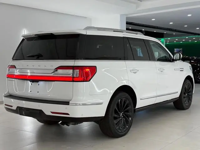 Lincoln Navigator Reserve FULL SPEC. NL KENT.