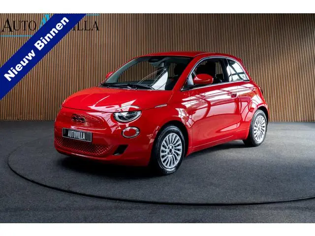 Fiat 500 24 kWh 3- Fase SOH: 93,8% Navi Airco LED Cruise C. Carplay Stoelverwarming LM velgen BTW au...