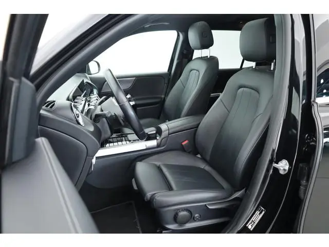 Mercedes-Benz GLB 200 163 PK Luxury Line | Rijklaar! | Orig.NL | Rijklaar! | S/K-Dak | Dig. Cockpit...