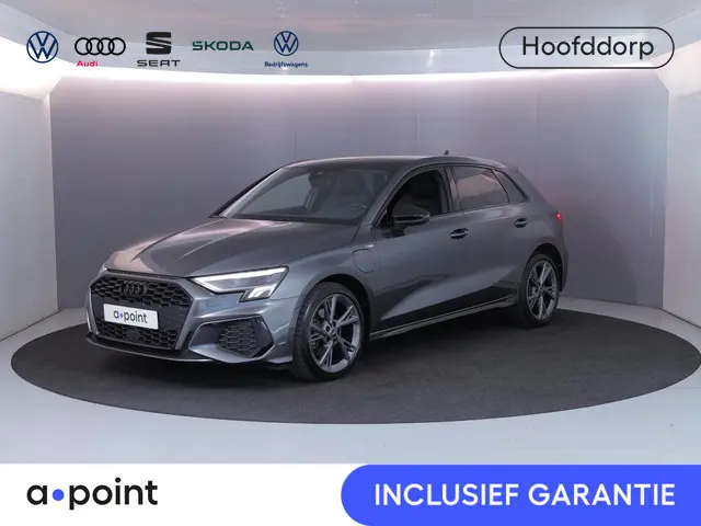 Audi Q3 45 TFSI e S edition 245pk | Parkeercamera | Navigatie| 20 inch Lichtmetalen velgen | 3 spaak...