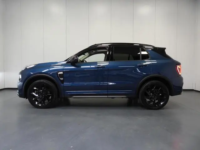Lynk & Co 01