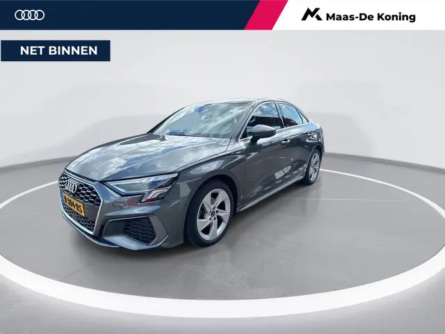 Audi A3 Limousine 30 TFSI 110pk S-Tronic S Edition · Apple/Android Car Play · Parkeerassistent · Cru...
