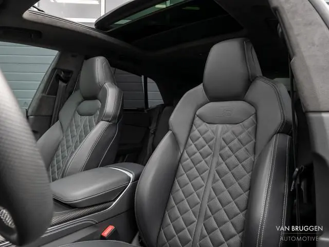 Audi Q8 60 TFSI e quattro S-Line Pano RS-Stoelen B&O+ Alcantara 23" Massage