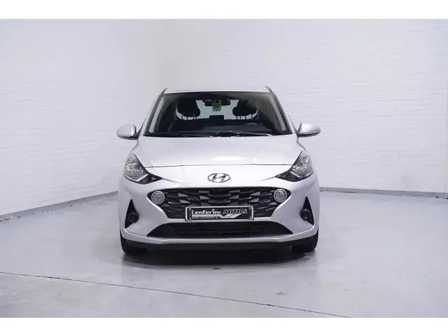 Hyundai i10 1.0 Trend Apple Carplay Navi Airco PDC Achter Stuur/Stoelverwarming lane-assist DAB-ontv...