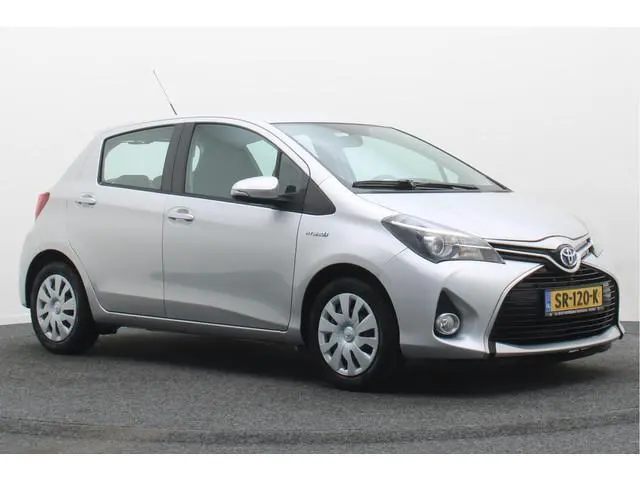 Toyota Yaris 1.5 Hybrid Lease Limited Camera, Afn. Trekhaak, Navigatie, Climate