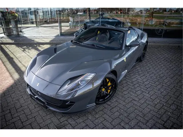 Ferrari 812 GTS