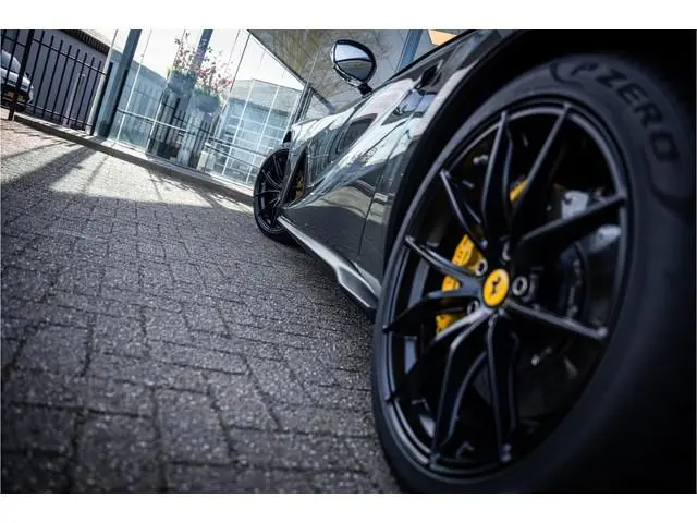 Ferrari 812 GTS