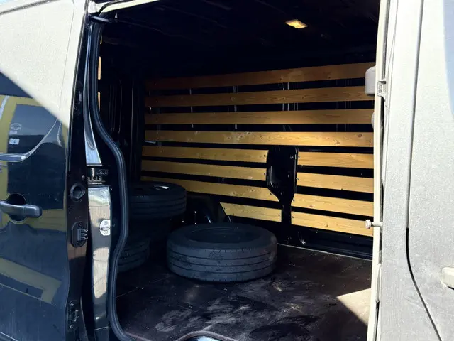 Renault Trafic 2.0 dCi 120 L2H1 MARGE | LMV | ZEER NETTE BUS | CAMERA | LED |