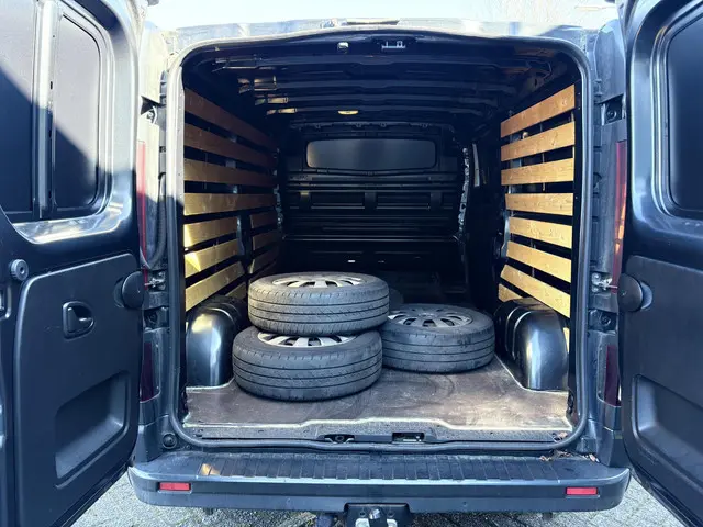 Renault Trafic 2.0 dCi 120 L2H1 MARGE | LMV | ZEER NETTE BUS | CAMERA | LED |