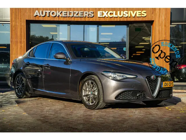 Alfa Romeo Giulia 2.0 T AWD Gepantserd / Armoured B4 B4 + GEPANTSERD 280 PK | Diplomatiek veiligheid...