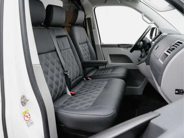 Volkswagen Transporter 2.0 TDI 180Pk 4Motion Highline Aut- 3 Pers, Sport Leder, Camera, Clima, Stoelverwarming, Cabine Ventilatie