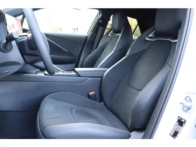 Toyota C-HR 2.0 Plug-in Hybrid 220 GR SPORT