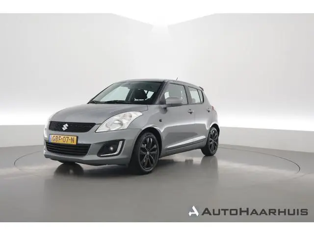 Suzuki Swift 1.2 94PK Bandit EASSS | Rijklaar! | Trekhaak | Cruise | 4-cilinder | Airco | 5-deurs |...