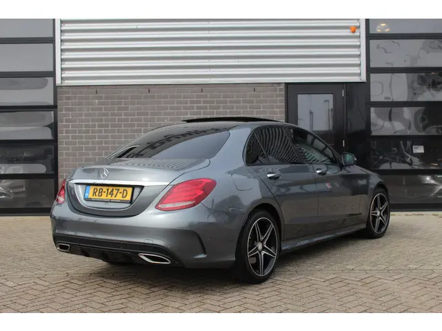 Mercedes-Benz C-klasse 300 Prestige / AMG / Panoramadak / Burmester