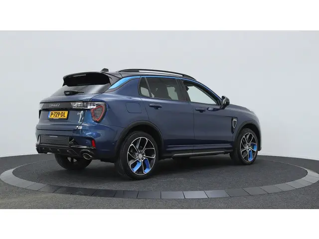 Lynk & Co 01 1.5 PHEV 261 PK | Navigatie| Panoramadak | 360 graden camera |