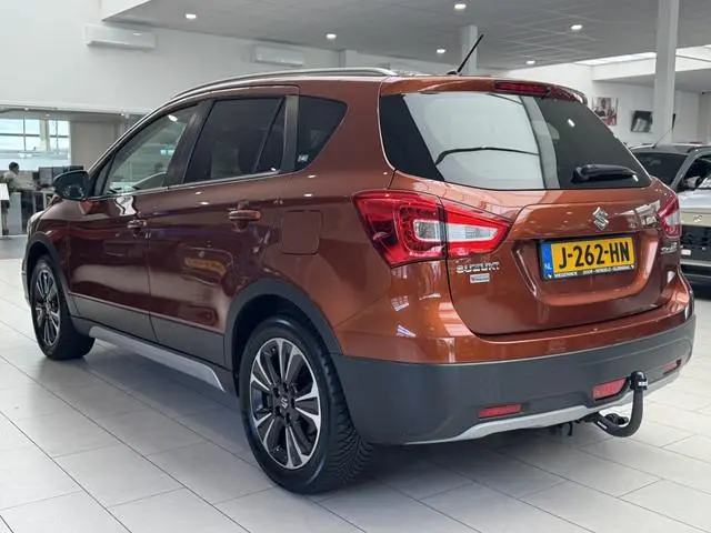 Suzuki S-Cross