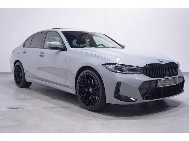 BMW 3-serie 330e M Sport SOH 96% Head up Schuifdak Camera Memory Shadowline 20 Inch Apple Carplay Tr...