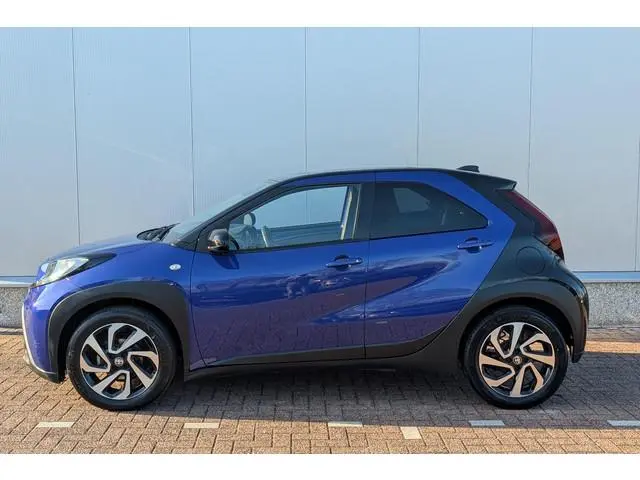 Toyota Aygo X 1.0 VVT-i S-CVT Envy Adaptieve cruise control, achteruitrij camera, navigatie Apple Ca...