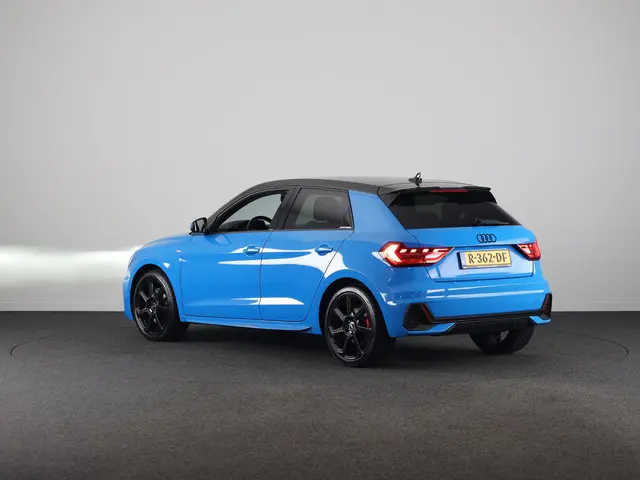 Audi A1 Sportback 35 TFSI S edition 150pk | Navigatie via App | S-line interieur | Climatronic | Ver...