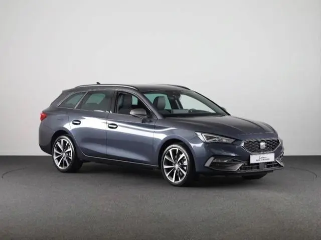 Seat Leon Sportstourer 1.5 TSI e-Hybrid FR PHEV First Edition 204pk | Verlengde garantie | Navigatie...
