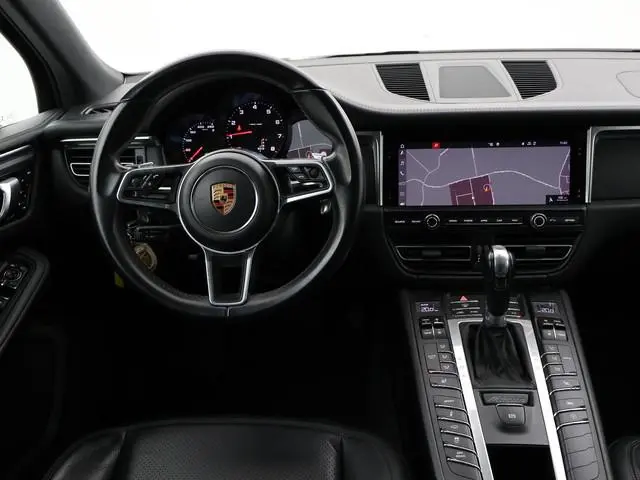 Porsche Macan 2.0 AUT. FACELIFT MODEL + PANORAMA | LUCHTVERING | 21 INCH | STOELVERW. V+A | CARRERAW...