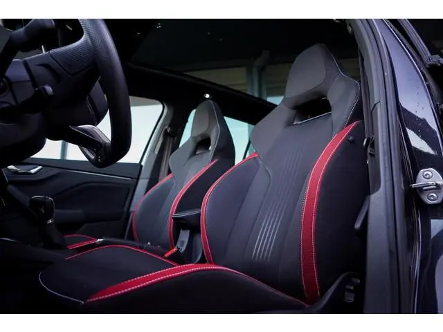 Skoda Kamiq 1.0 TSI Monte Carlo / DSG Aut / Pano / Matrix / Camera / Adaptive Cruise